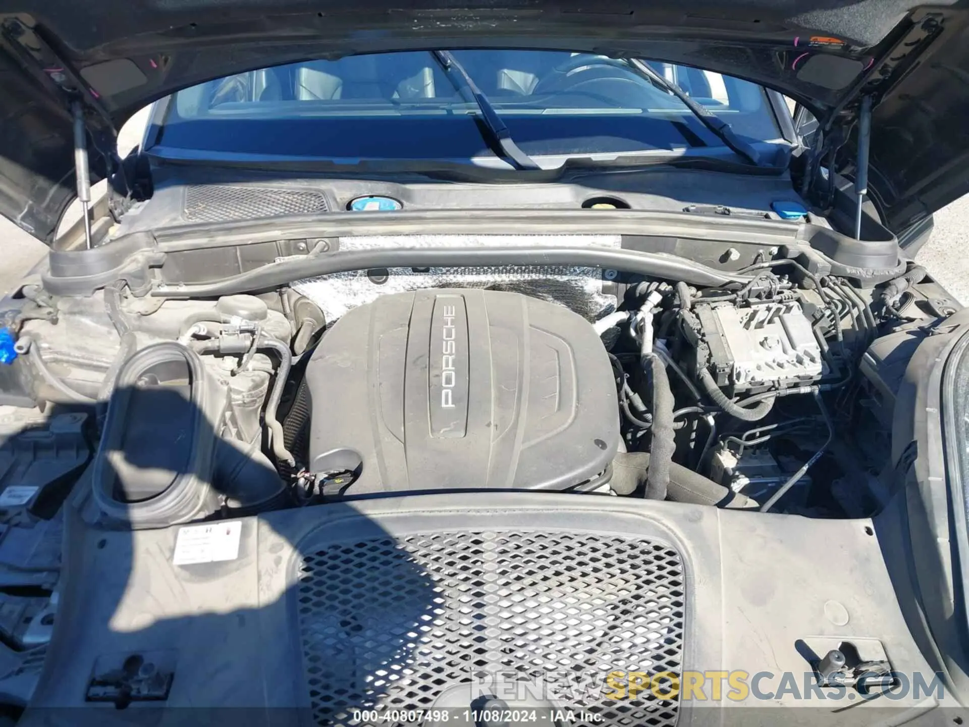 10 Photograph of a damaged car WP1AA2A52KLB01242 PORSCHE MACAN 2019