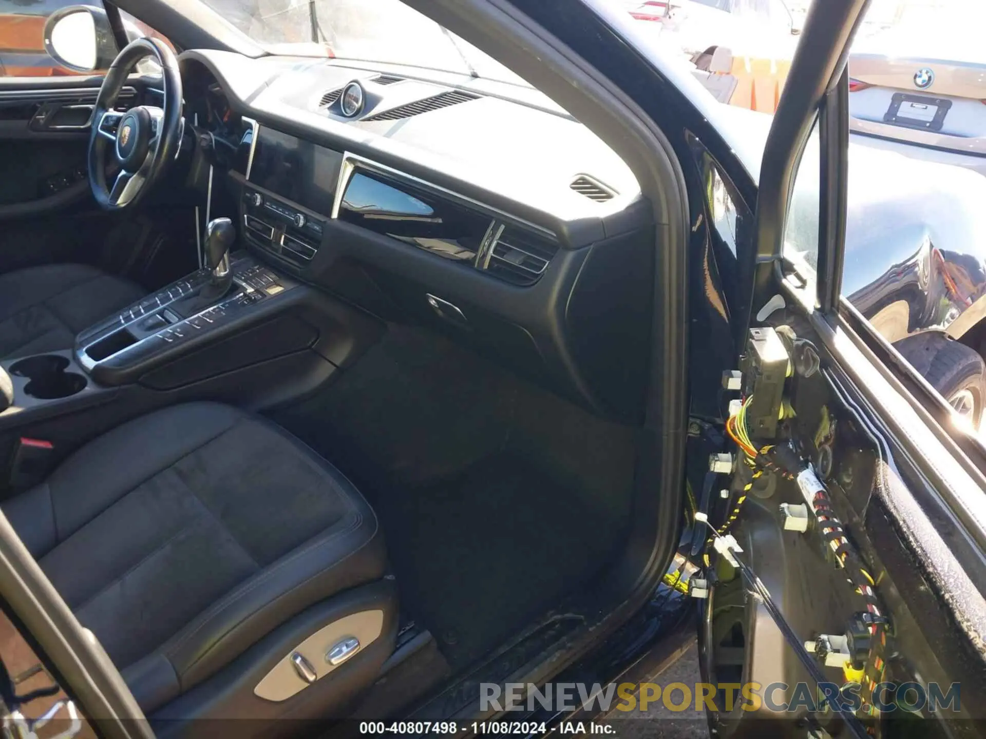 5 Photograph of a damaged car WP1AA2A52KLB01242 PORSCHE MACAN 2019