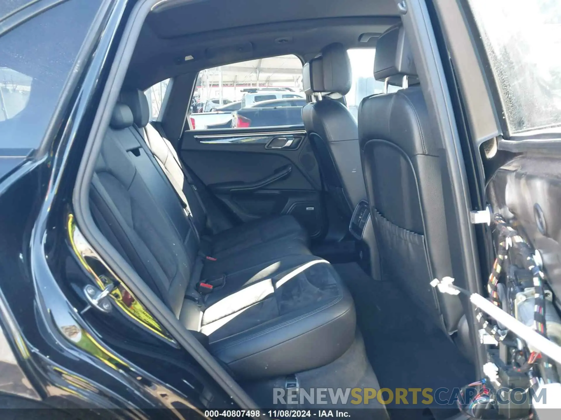 8 Photograph of a damaged car WP1AA2A52KLB01242 PORSCHE MACAN 2019
