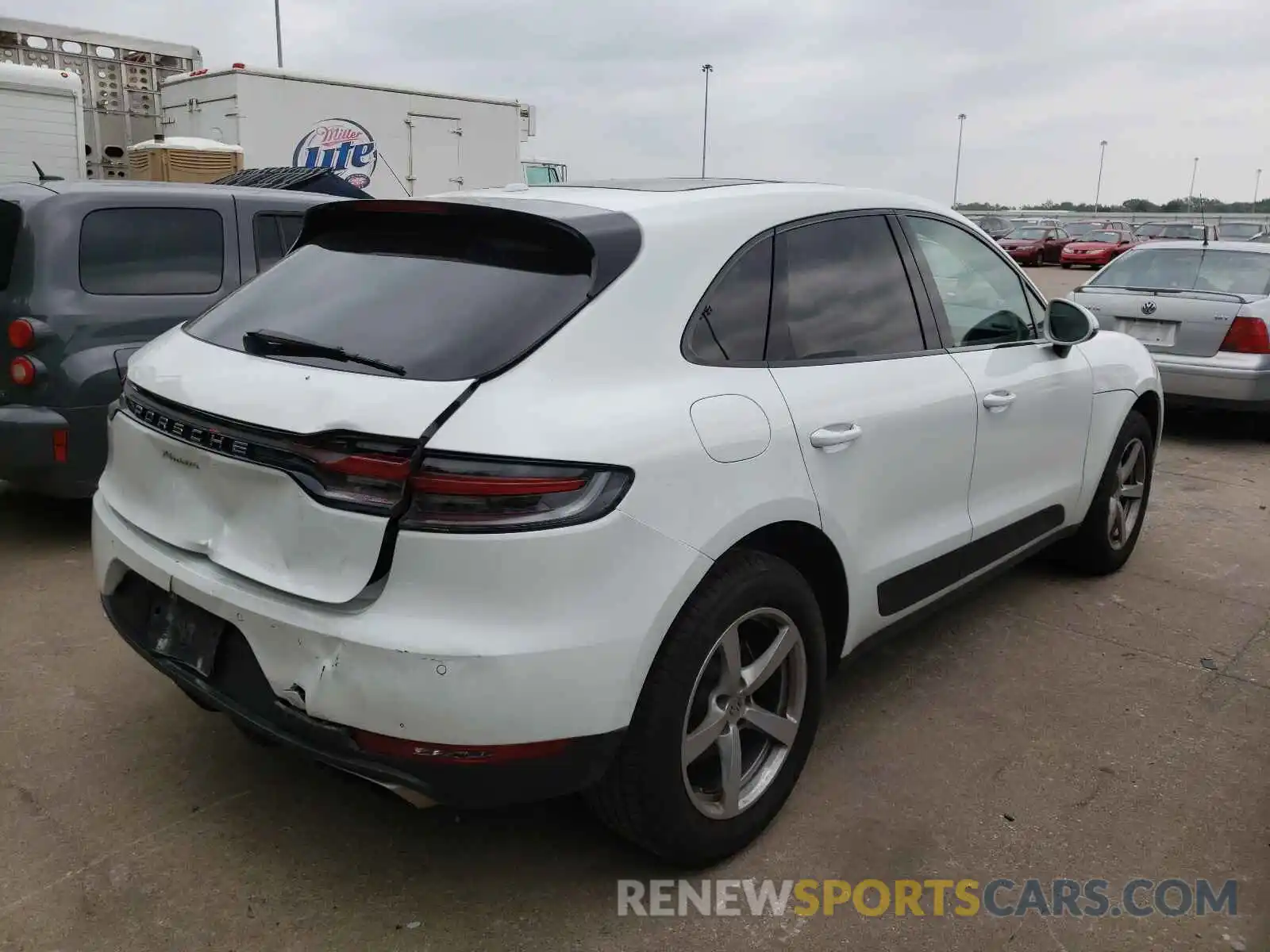 4 Photograph of a damaged car WP1AA2A53KLB01217 PORSCHE MACAN 2019