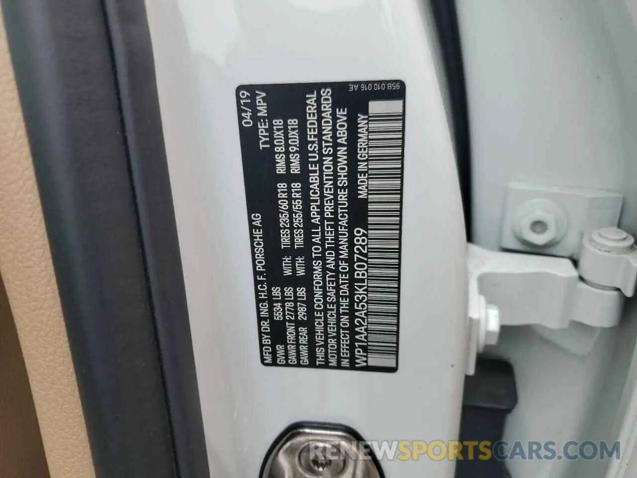 13 Photograph of a damaged car WP1AA2A53KLB07289 PORSCHE MACAN 2019
