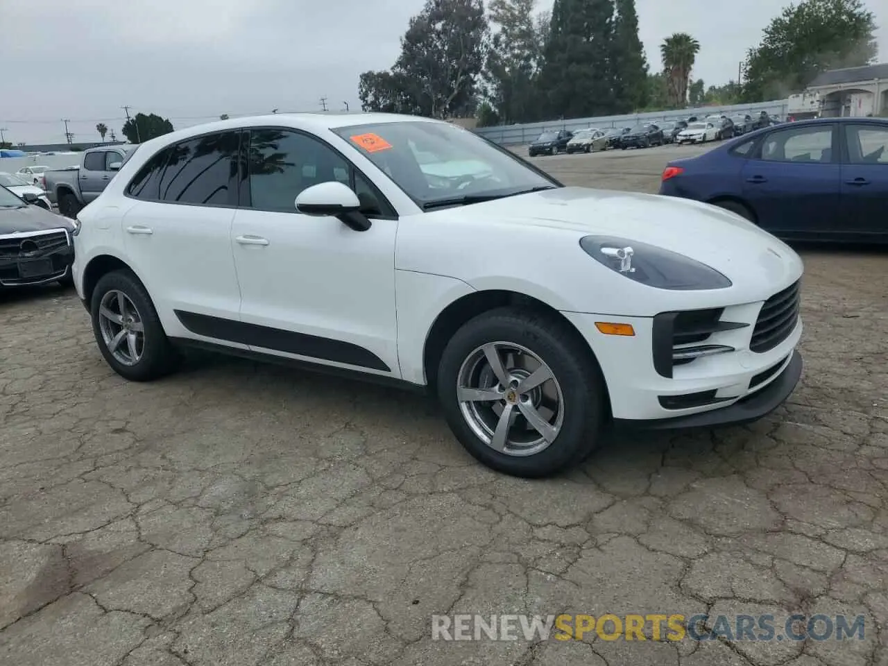 4 Photograph of a damaged car WP1AA2A53KLB07289 PORSCHE MACAN 2019