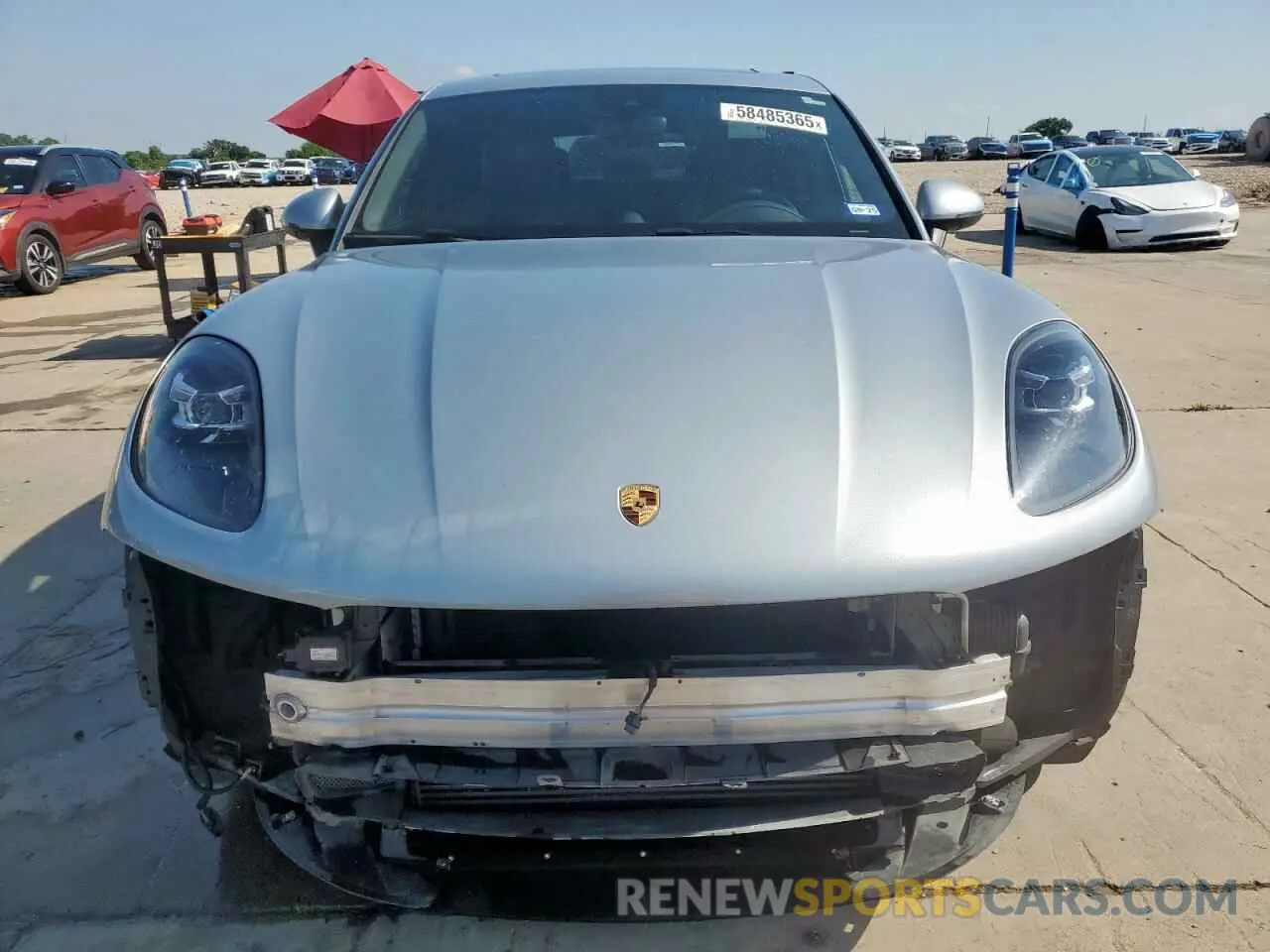 5 Photograph of a damaged car WP1AA2A53KLB08975 PORSCHE MACAN 2019