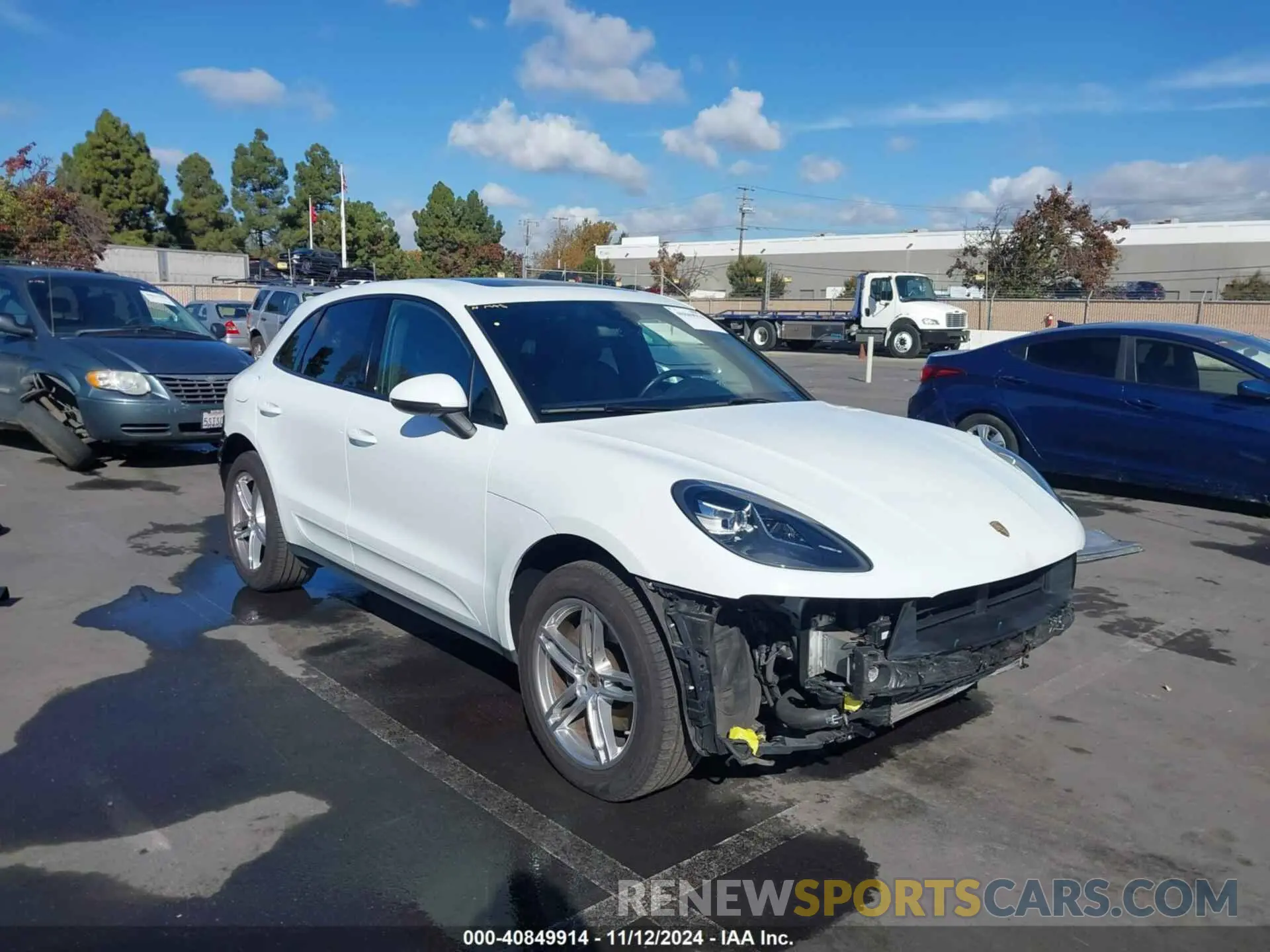 1 Photograph of a damaged car WP1AA2A54KLB01985 PORSCHE MACAN 2019