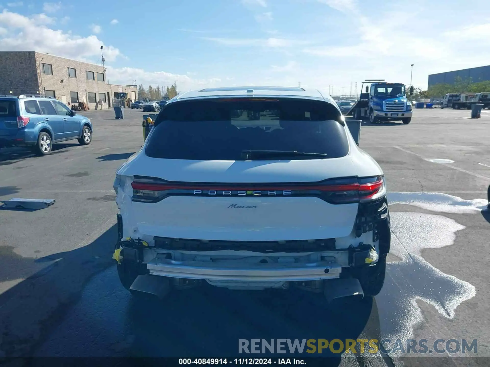 16 Photograph of a damaged car WP1AA2A54KLB01985 PORSCHE MACAN 2019