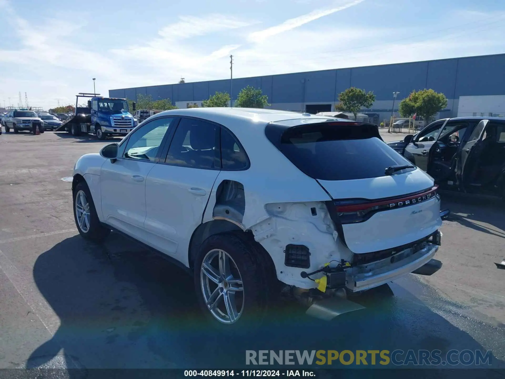 3 Photograph of a damaged car WP1AA2A54KLB01985 PORSCHE MACAN 2019