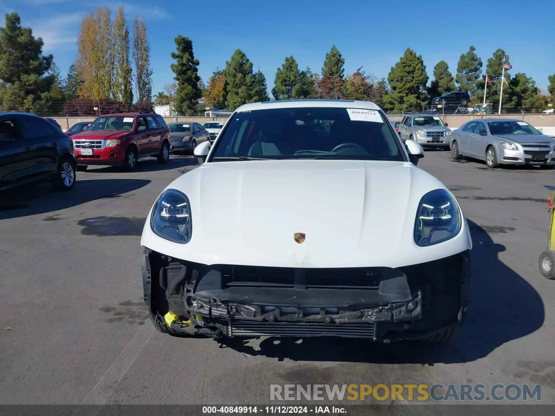 6 Photograph of a damaged car WP1AA2A54KLB01985 PORSCHE MACAN 2019