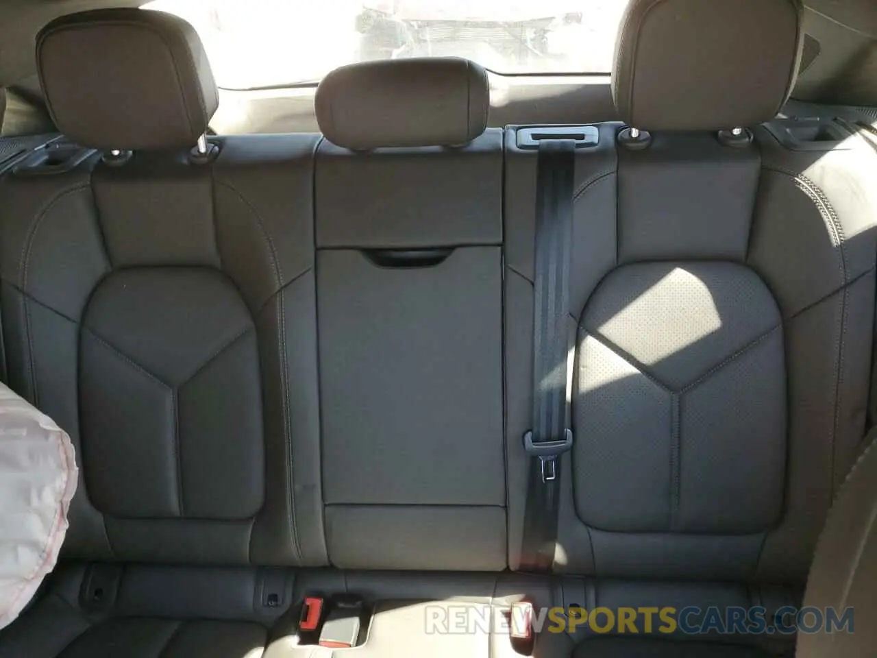 10 Photograph of a damaged car WP1AA2A54KLB09004 PORSCHE MACAN 2019