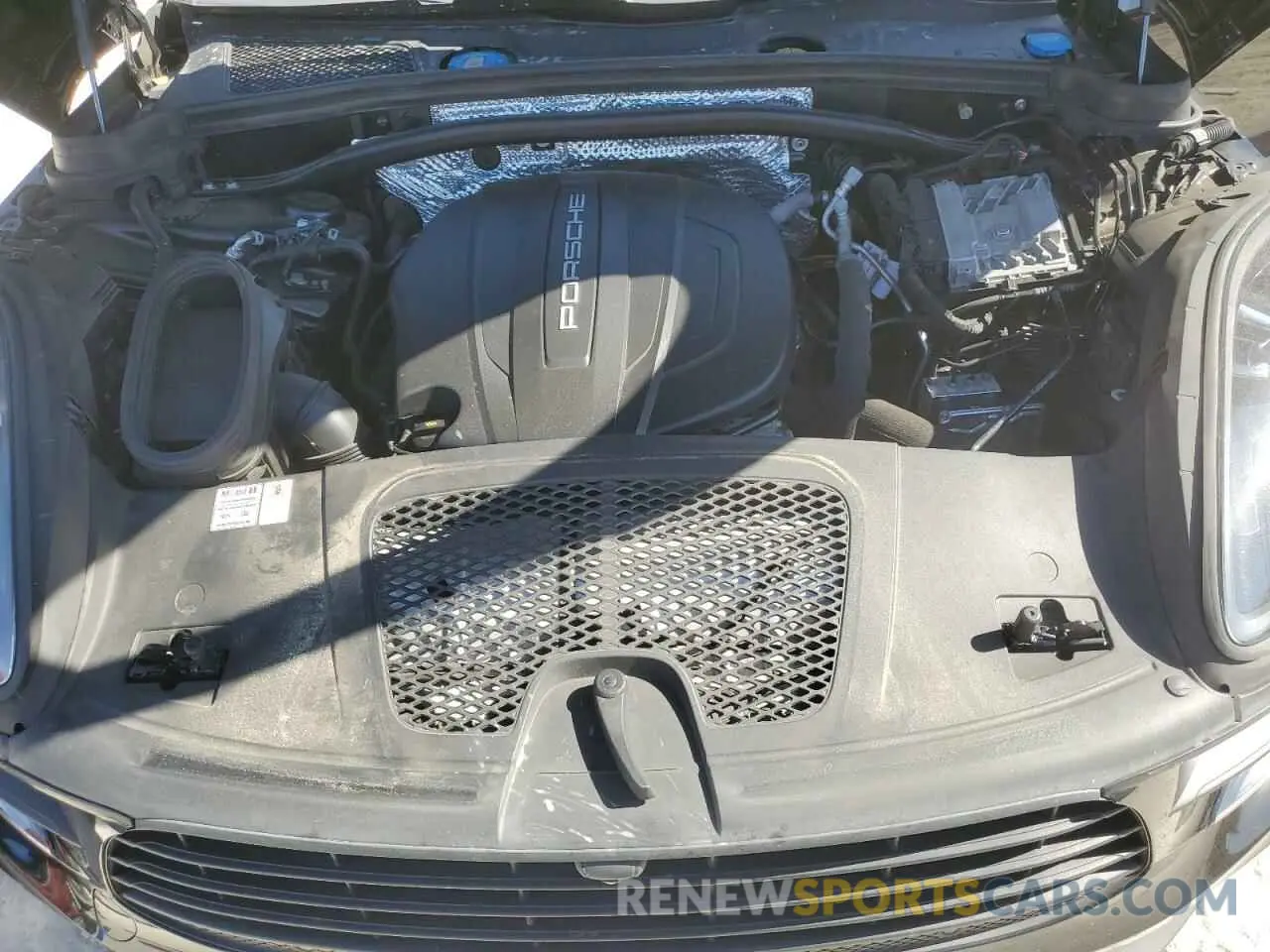 12 Photograph of a damaged car WP1AA2A54KLB09004 PORSCHE MACAN 2019