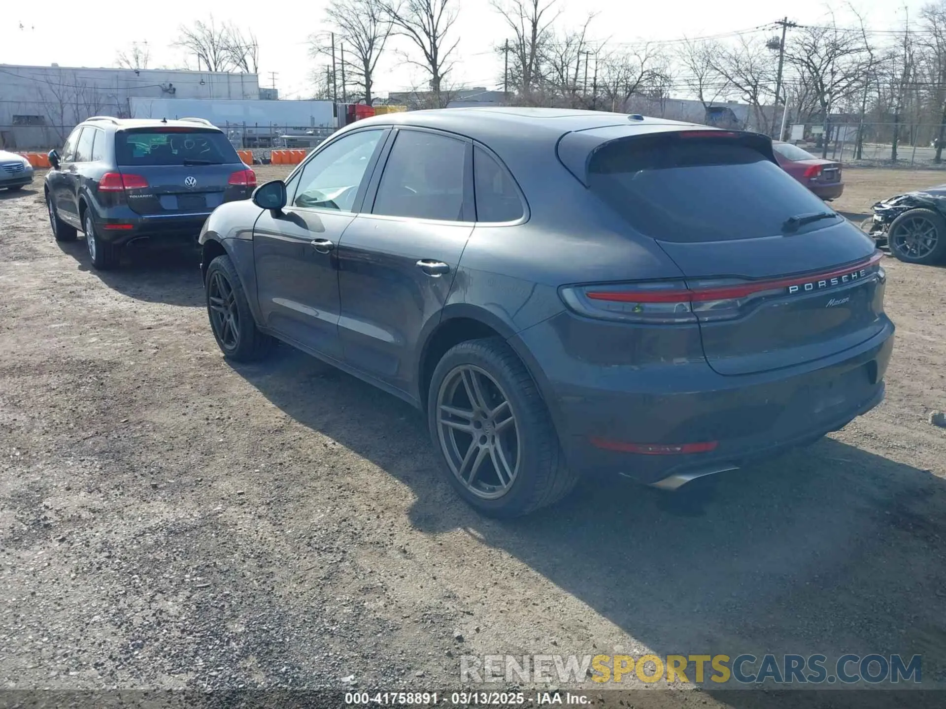 3 Photograph of a damaged car WP1AA2A56KLB08064 PORSCHE MACAN 2019