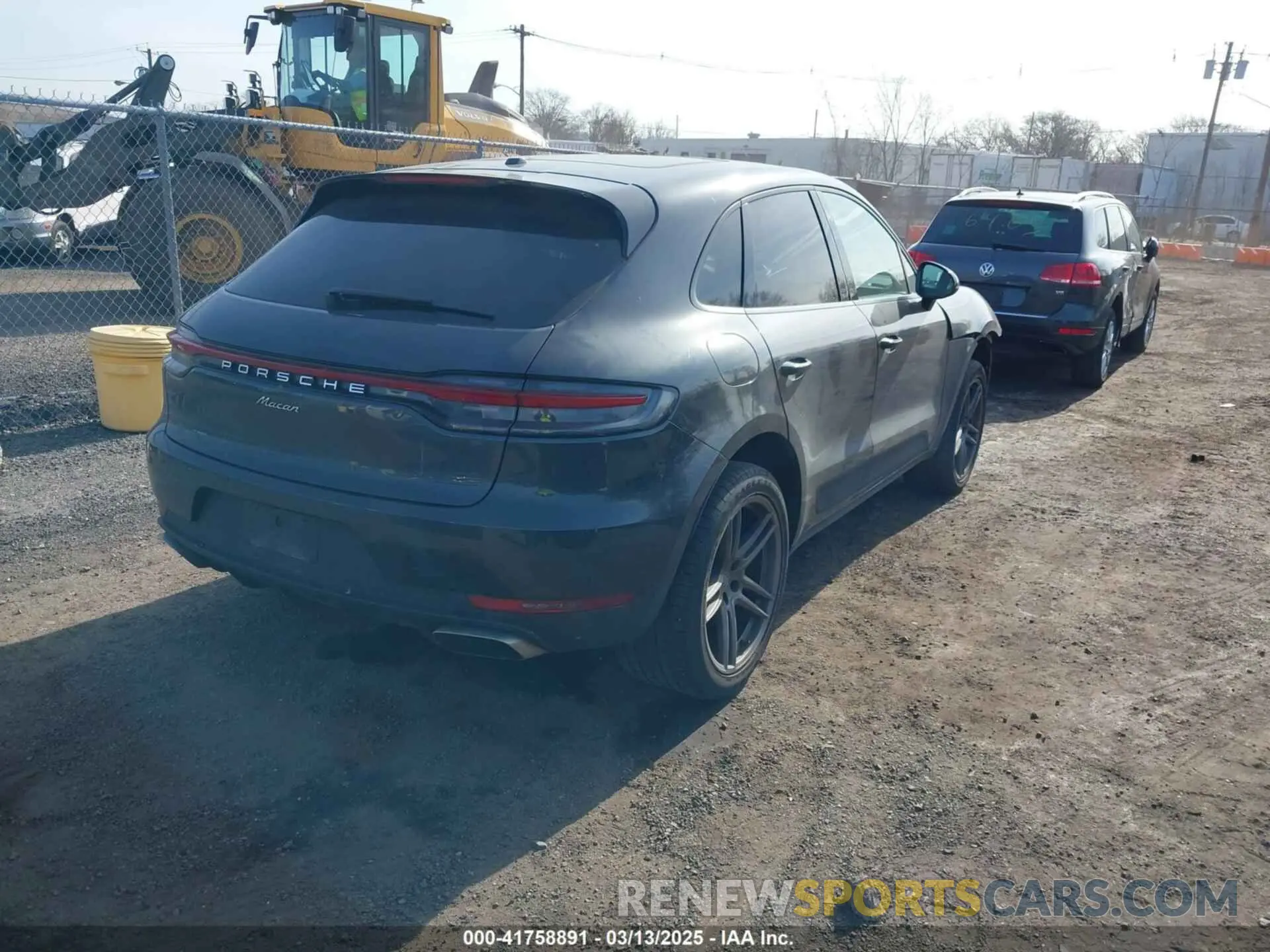 4 Photograph of a damaged car WP1AA2A56KLB08064 PORSCHE MACAN 2019