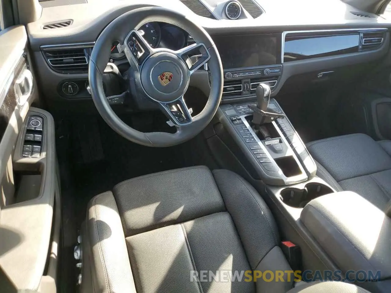 8 Photograph of a damaged car WP1AA2A57KLB07621 PORSCHE MACAN 2019