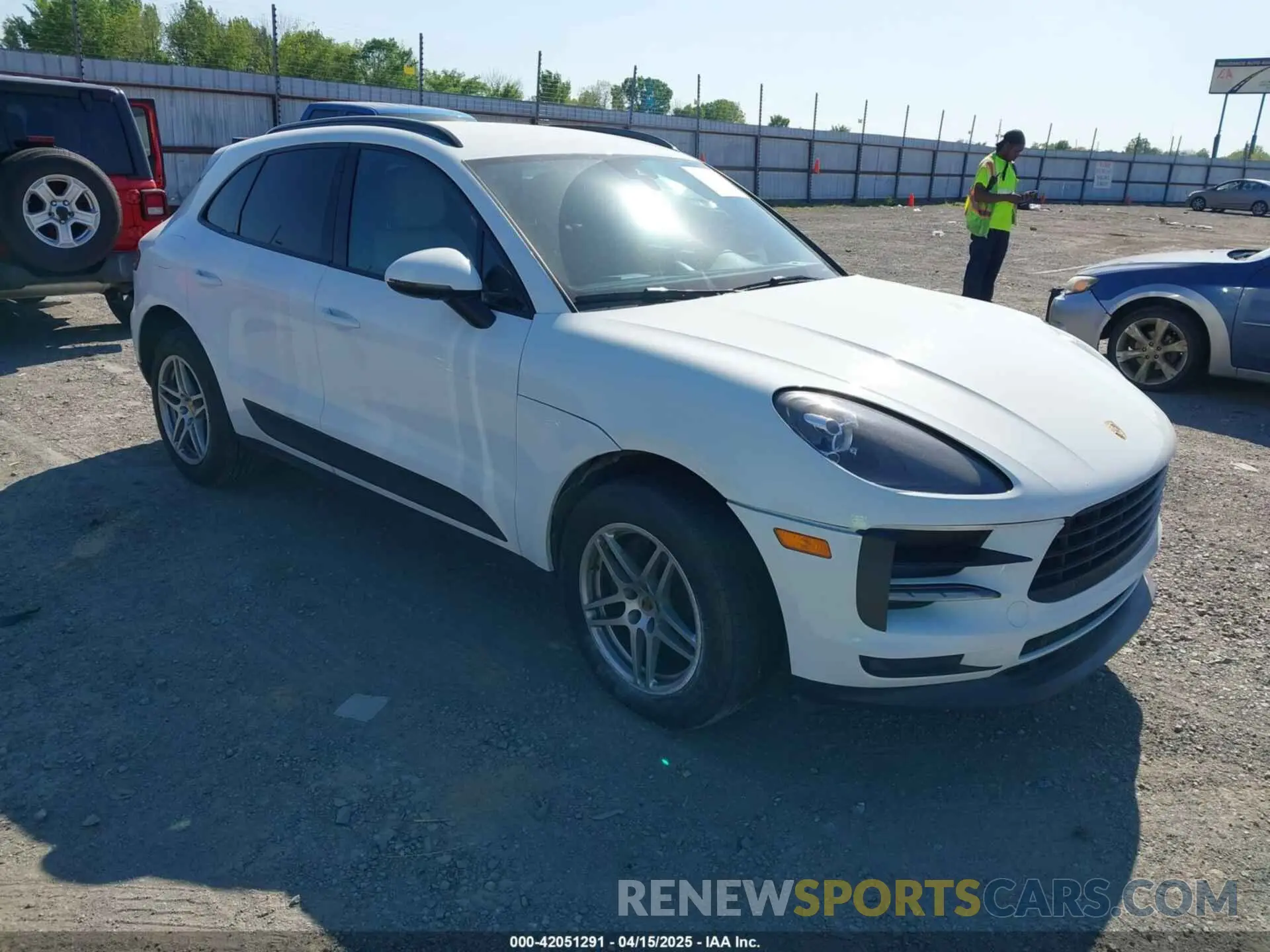 1 Photograph of a damaged car WP1AA2A57KLB08719 PORSCHE MACAN 2019