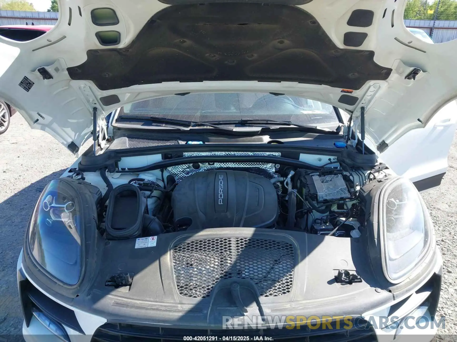 10 Photograph of a damaged car WP1AA2A57KLB08719 PORSCHE MACAN 2019
