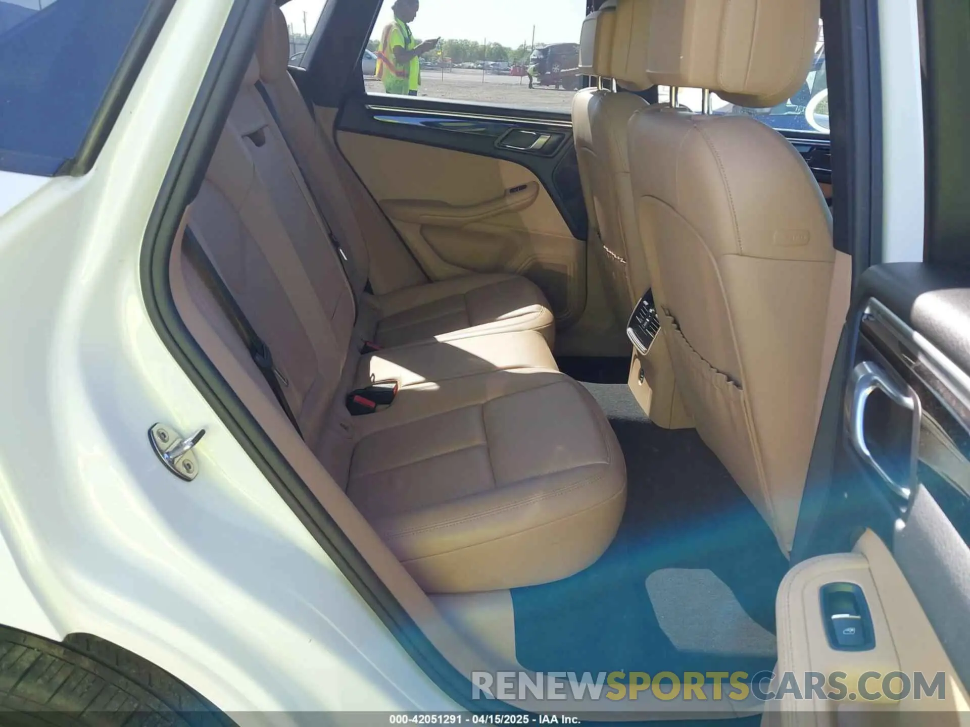 8 Photograph of a damaged car WP1AA2A57KLB08719 PORSCHE MACAN 2019