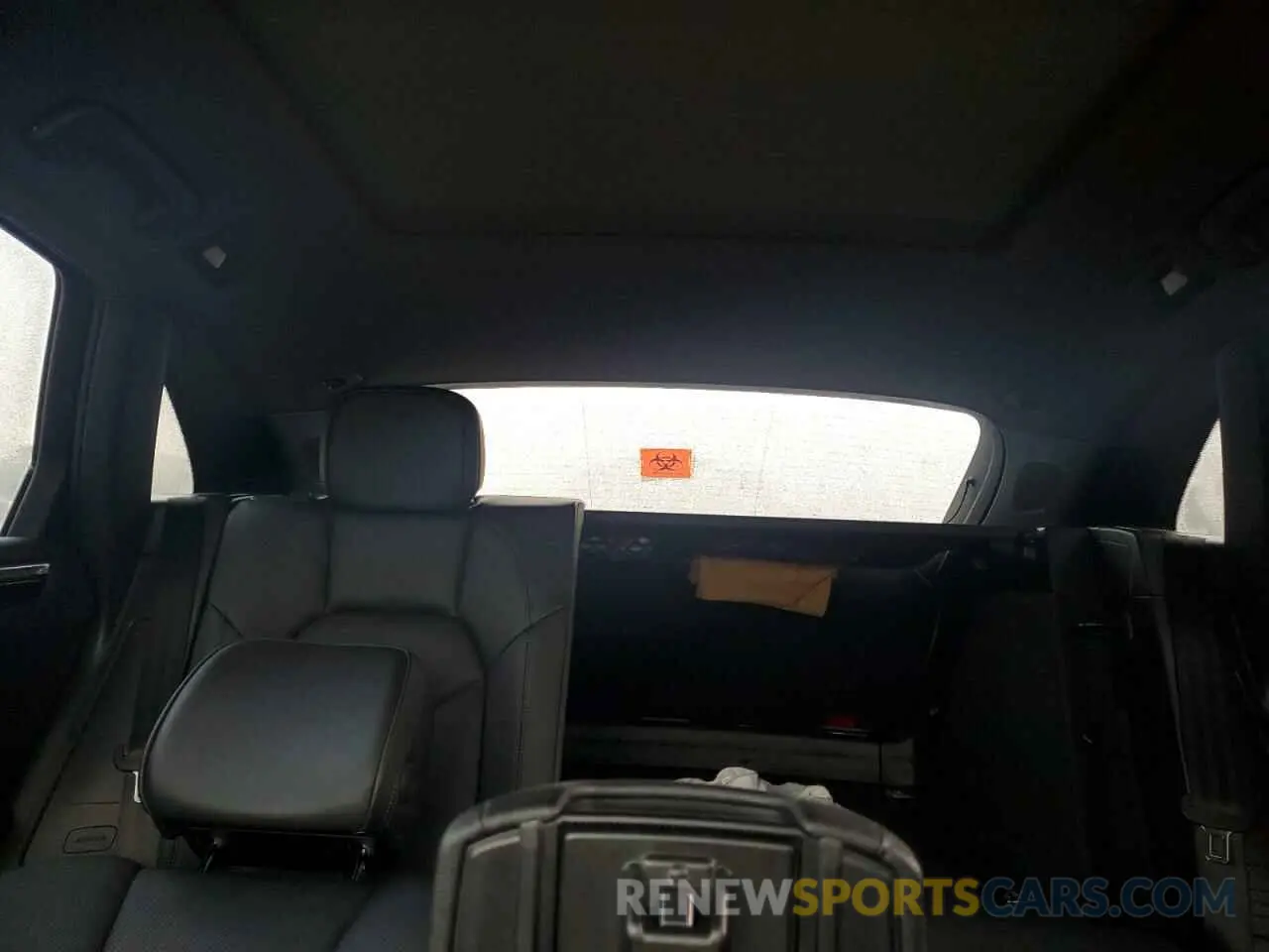 10 Photograph of a damaged car WP1AA2A57KLB09322 PORSCHE MACAN 2019