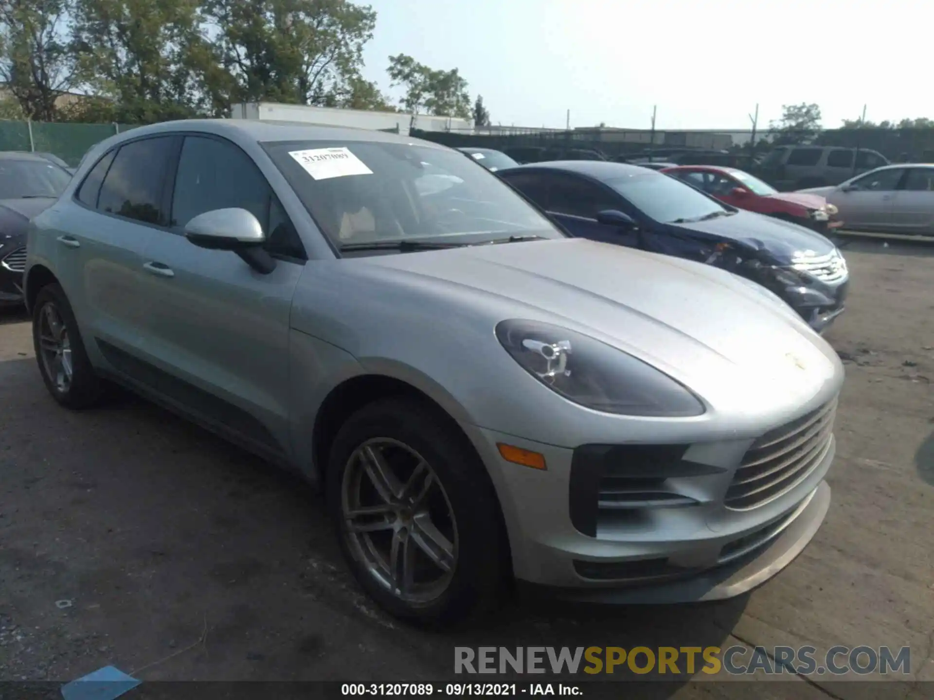 1 Photograph of a damaged car WP1AA2A58KLB01469 PORSCHE MACAN 2019