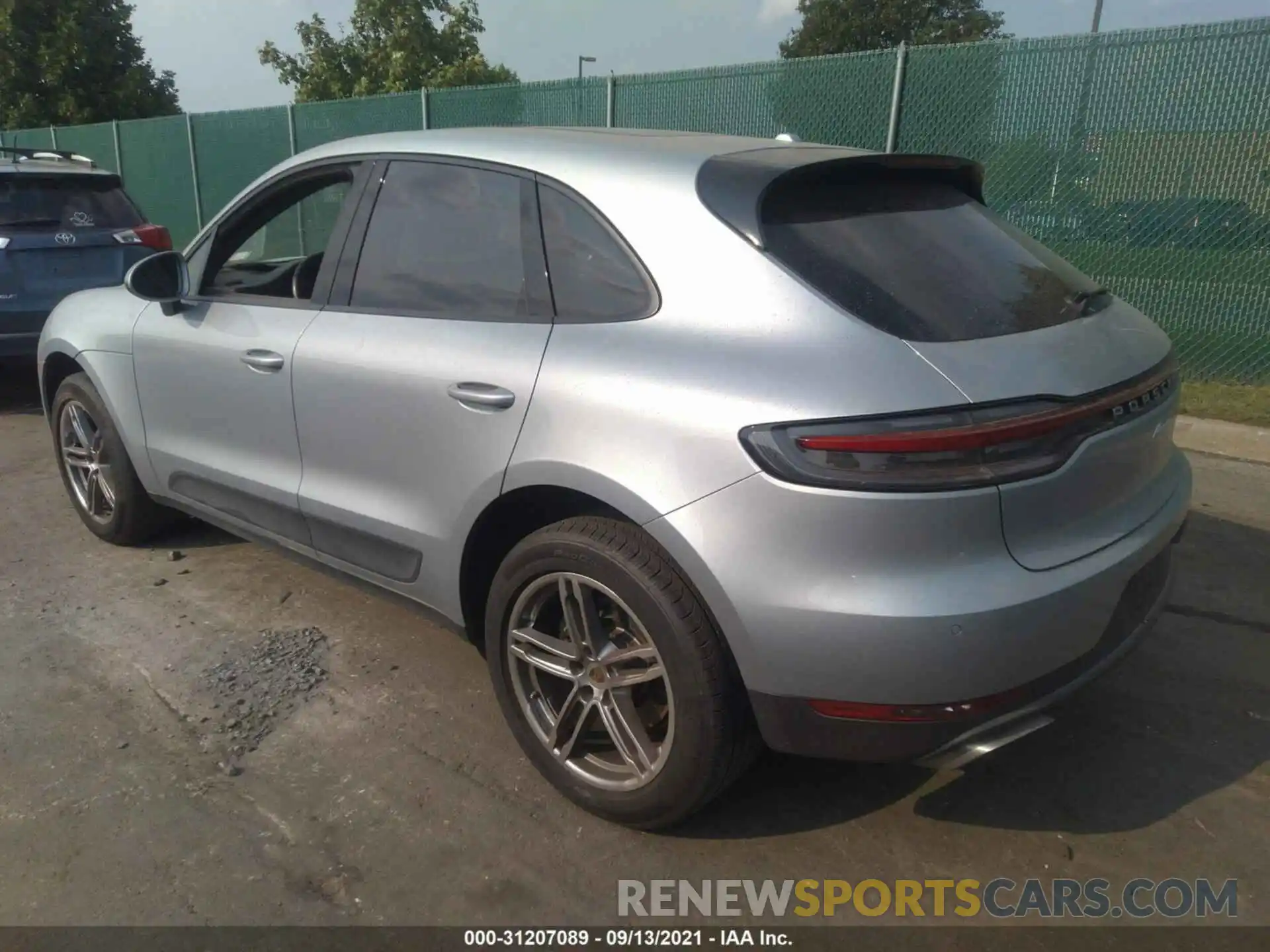 3 Photograph of a damaged car WP1AA2A58KLB01469 PORSCHE MACAN 2019