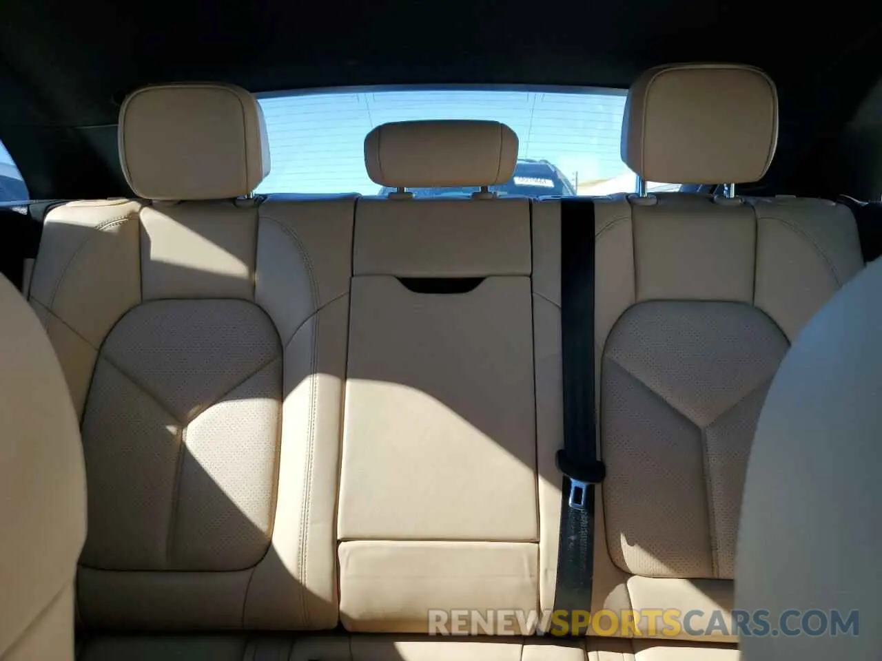 10 Photograph of a damaged car WP1AA2A58KLB04453 PORSCHE MACAN 2019