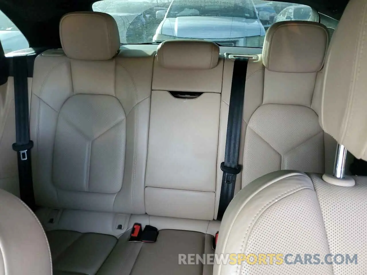 10 Photograph of a damaged car WP1AA2A58KLB06588 PORSCHE MACAN 2019