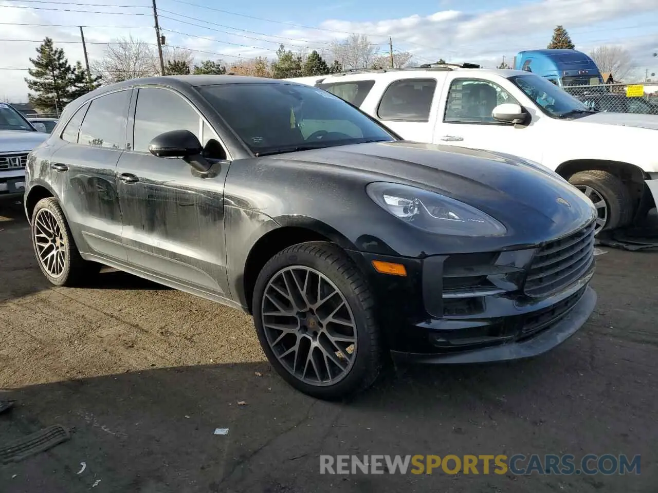 4 Photograph of a damaged car WP1AA2A58KLB06588 PORSCHE MACAN 2019