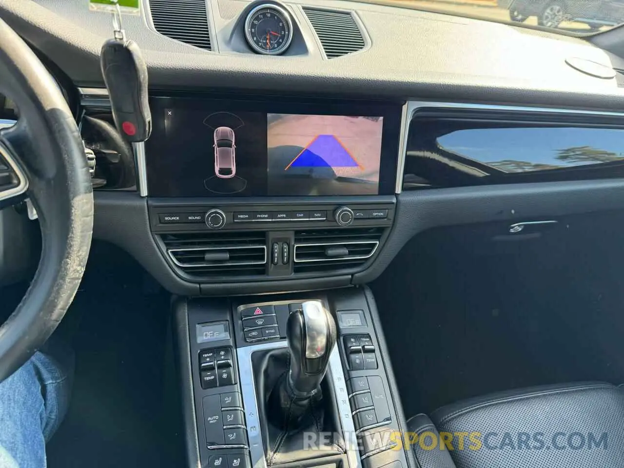 10 Photograph of a damaged car WP1AA2A59KLB05711 PORSCHE MACAN 2019