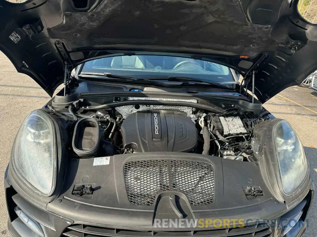 8 Photograph of a damaged car WP1AA2A59KLB05711 PORSCHE MACAN 2019