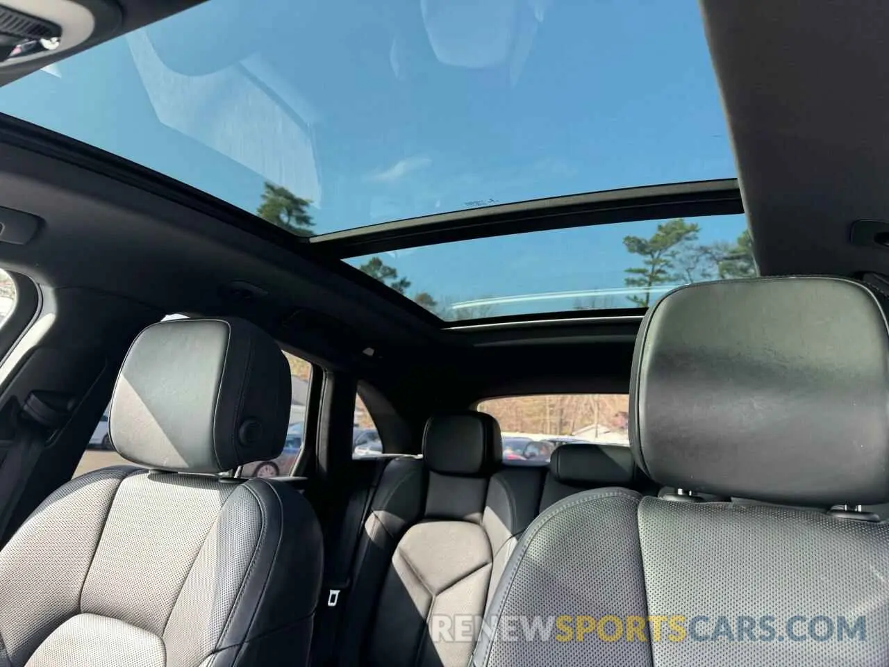 9 Photograph of a damaged car WP1AA2A59KLB05711 PORSCHE MACAN 2019