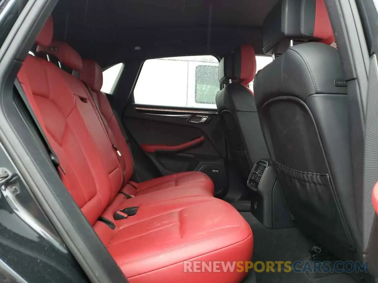 11 Photograph of a damaged car WP1AA2A59KLB08222 PORSCHE MACAN 2019