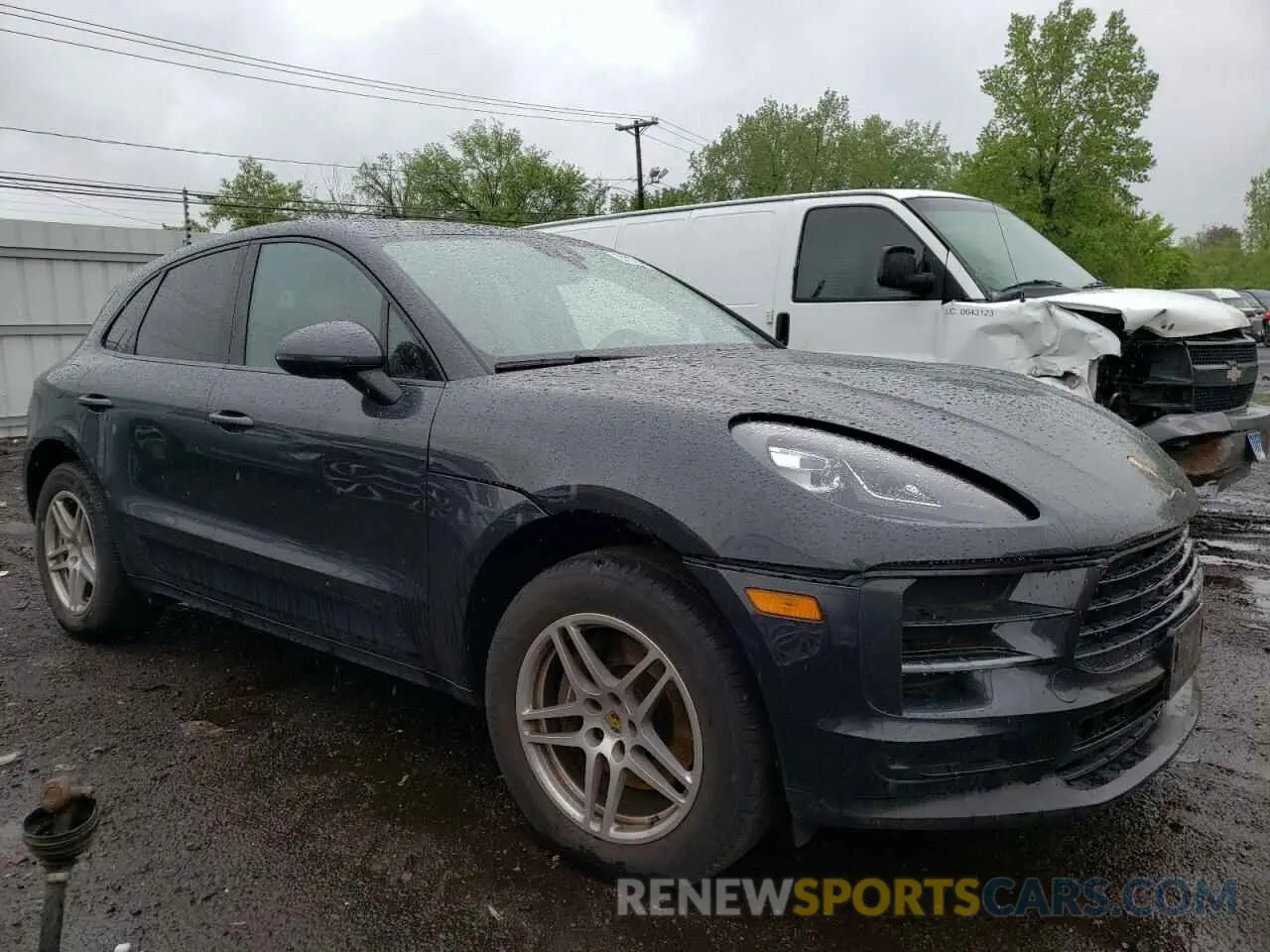 4 Photograph of a damaged car WP1AA2A59KLB08222 PORSCHE MACAN 2019