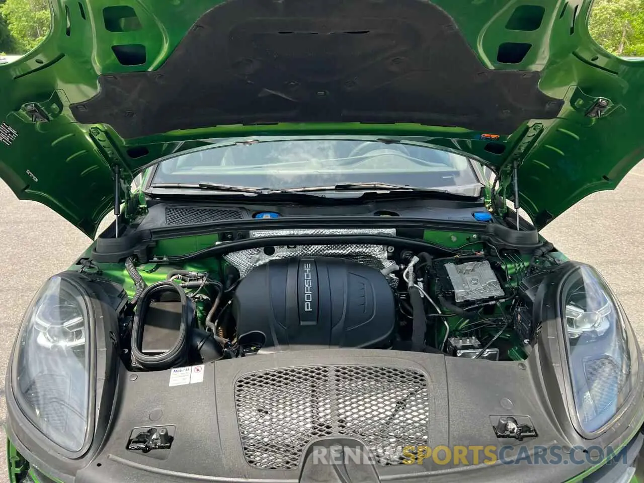 8 Photograph of a damaged car WP1AA2A59KLB09077 PORSCHE MACAN 2019