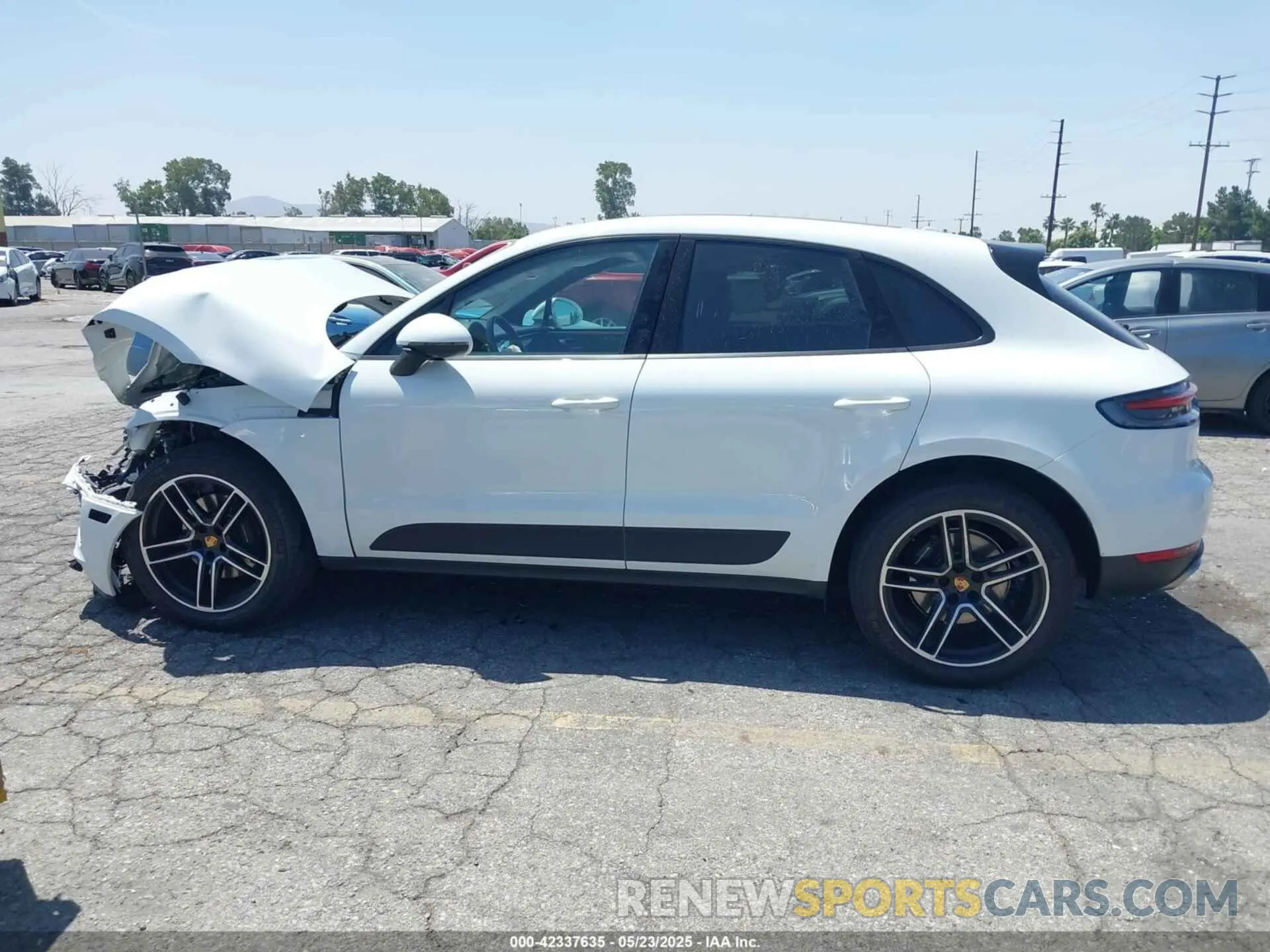 14 Photograph of a damaged car WP1AA2A5XKLB07595 PORSCHE MACAN 2019