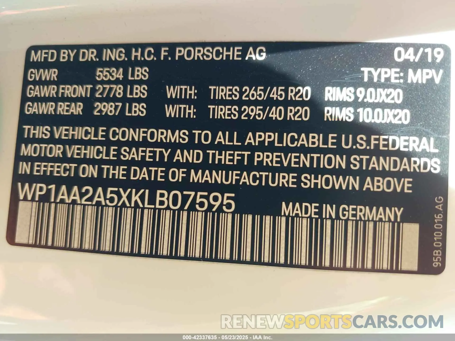 9 Photograph of a damaged car WP1AA2A5XKLB07595 PORSCHE MACAN 2019