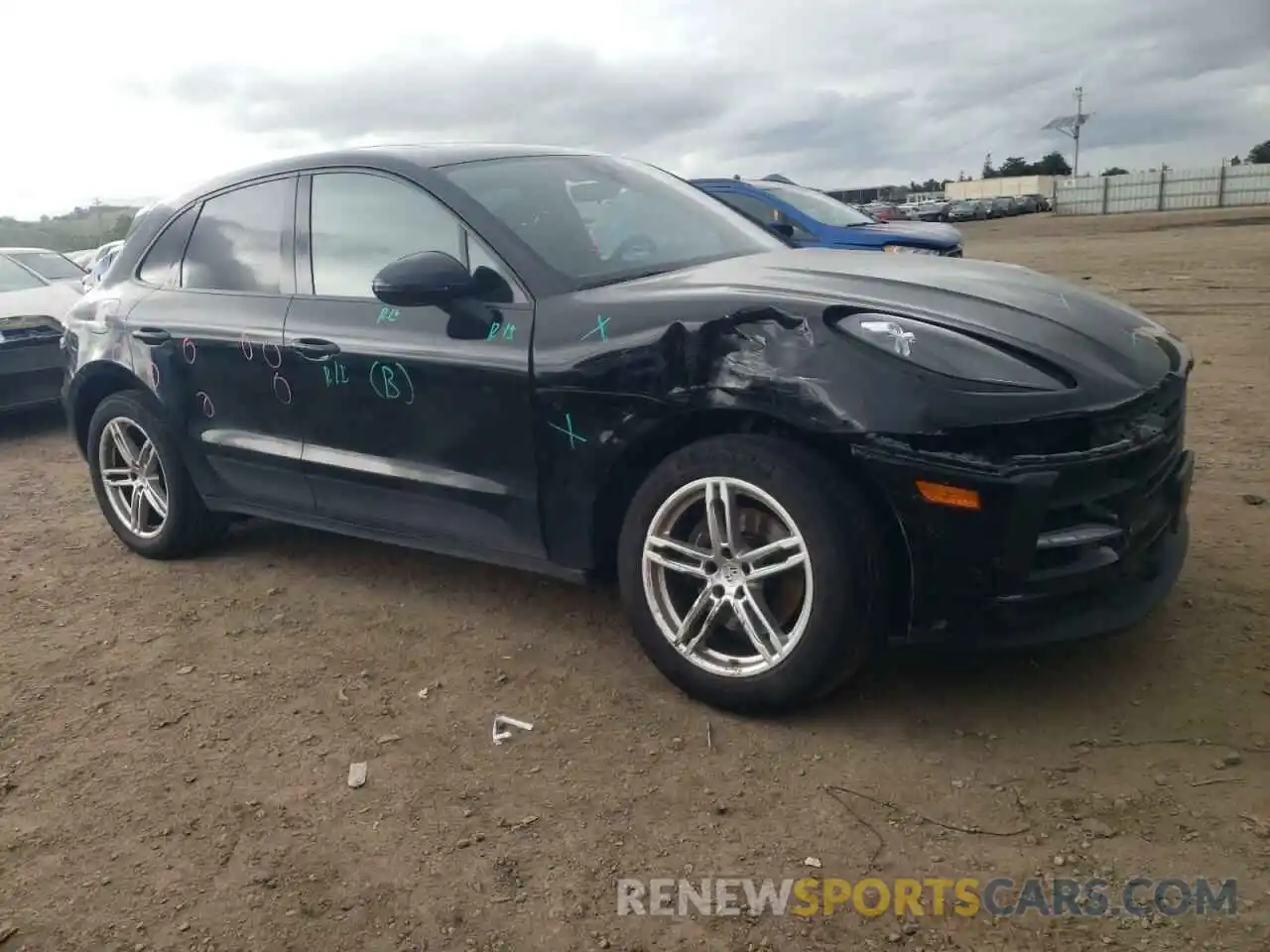 4 Photograph of a damaged car WP1AA2A5XKLB09430 PORSCHE MACAN 2019