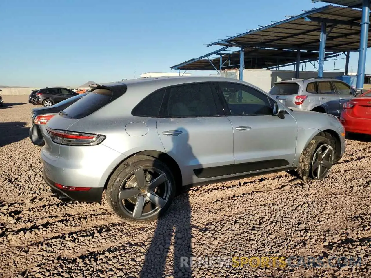 3 Photograph of a damaged car WP1AB2A53KLB30813 PORSCHE MACAN 2019