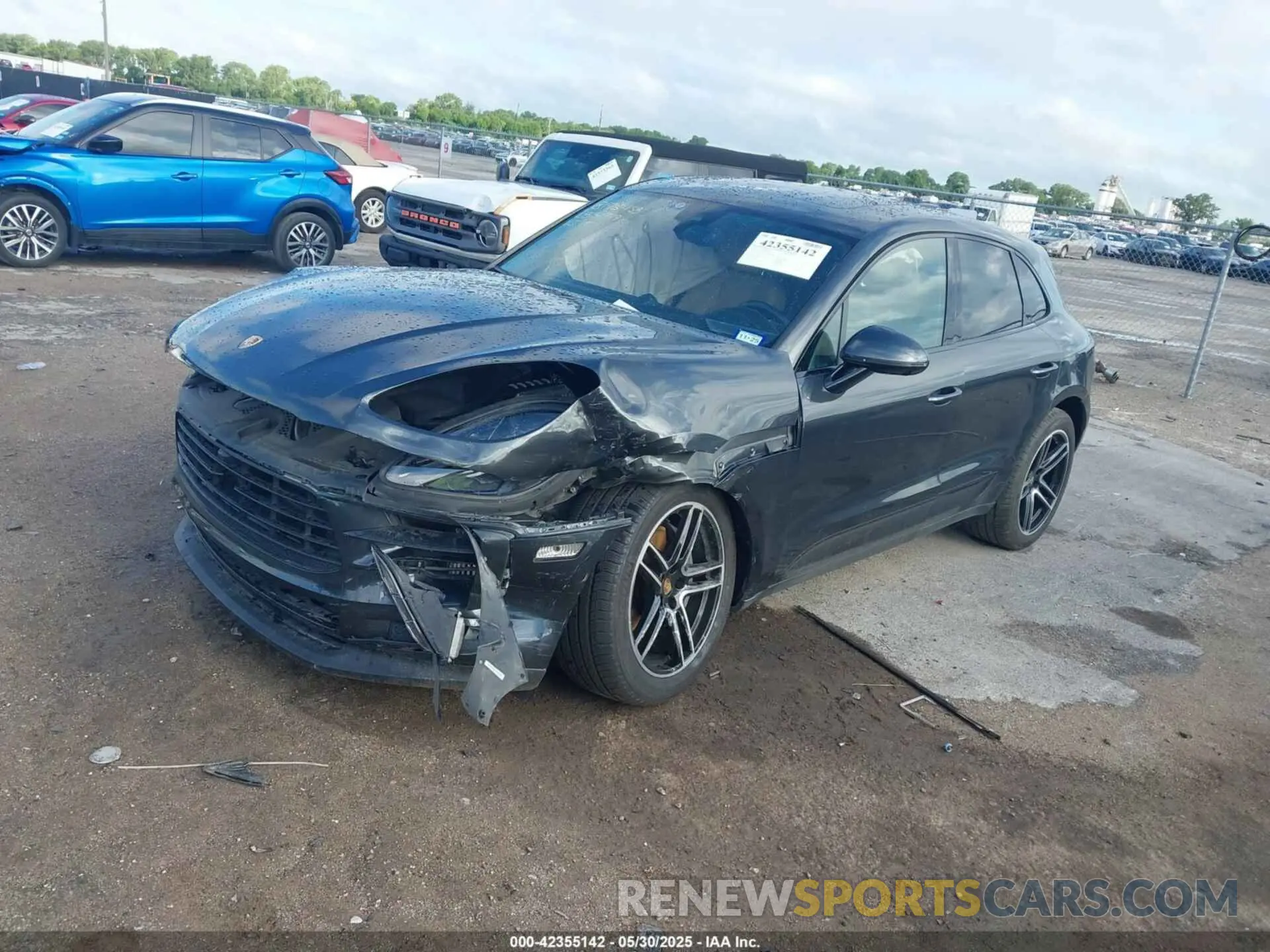 2 Photograph of a damaged car WP1AB2A53KLB31749 PORSCHE MACAN 2019