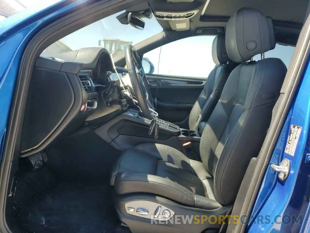 7 Photograph of a damaged car WP1AB2A53KLB31864 PORSCHE MACAN 2019