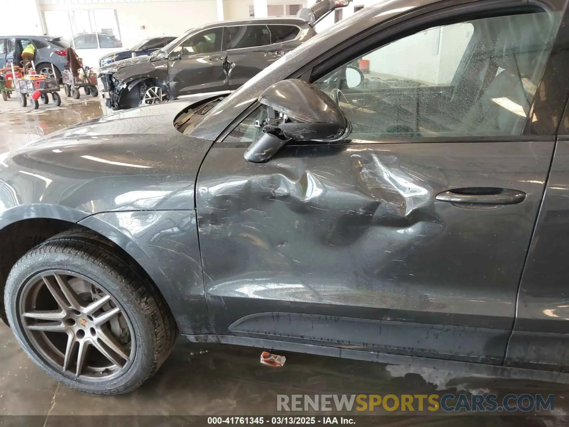 6 Photograph of a damaged car WP1AB2A55KLB30196 PORSCHE MACAN 2019