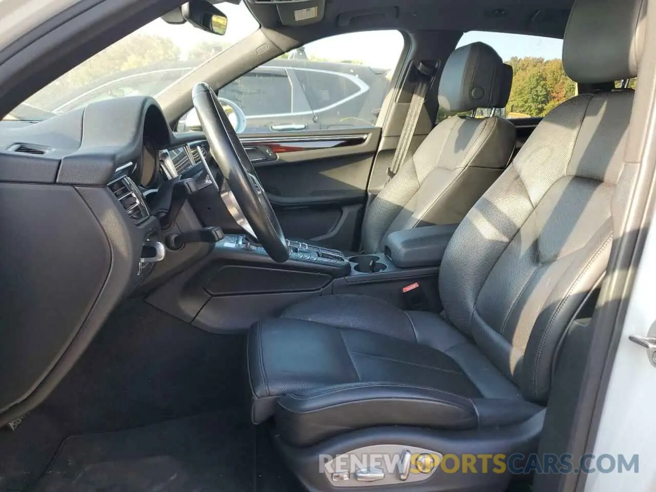 7 Photograph of a damaged car WP1AB2A55KLB32353 PORSCHE MACAN 2019
