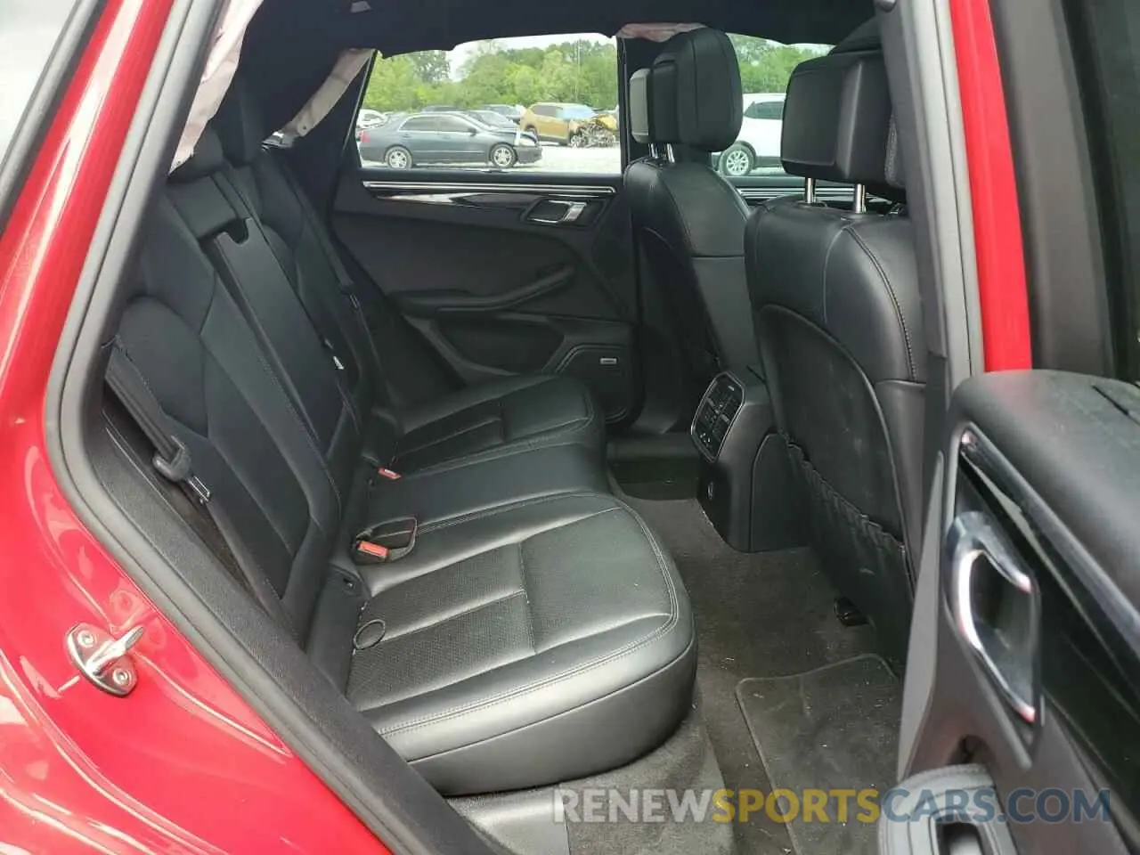 11 Photograph of a damaged car WP1AB2A56KLB30885 PORSCHE MACAN 2019