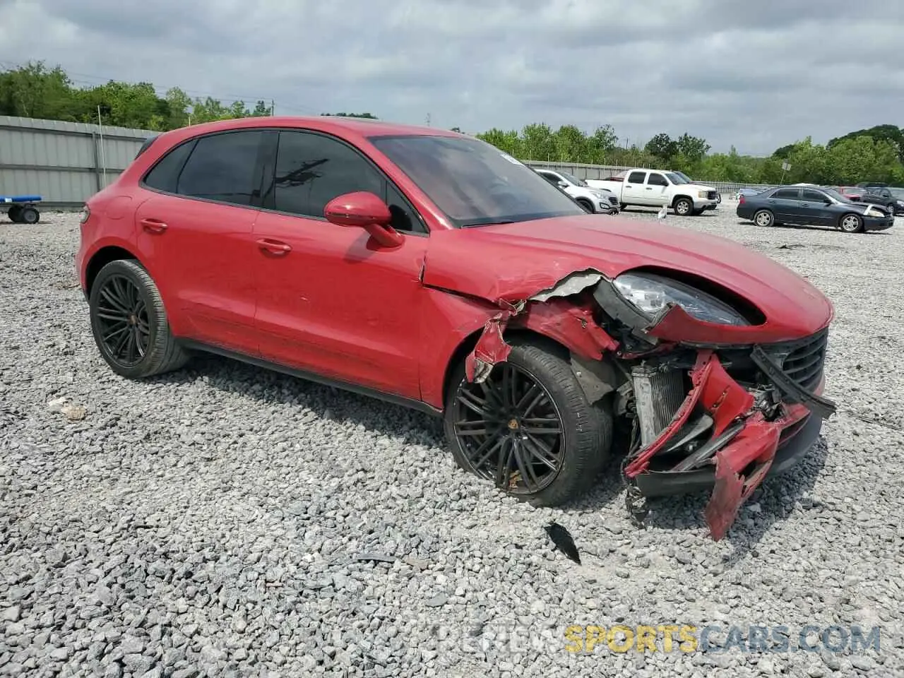 4 Photograph of a damaged car WP1AB2A56KLB30885 PORSCHE MACAN 2019