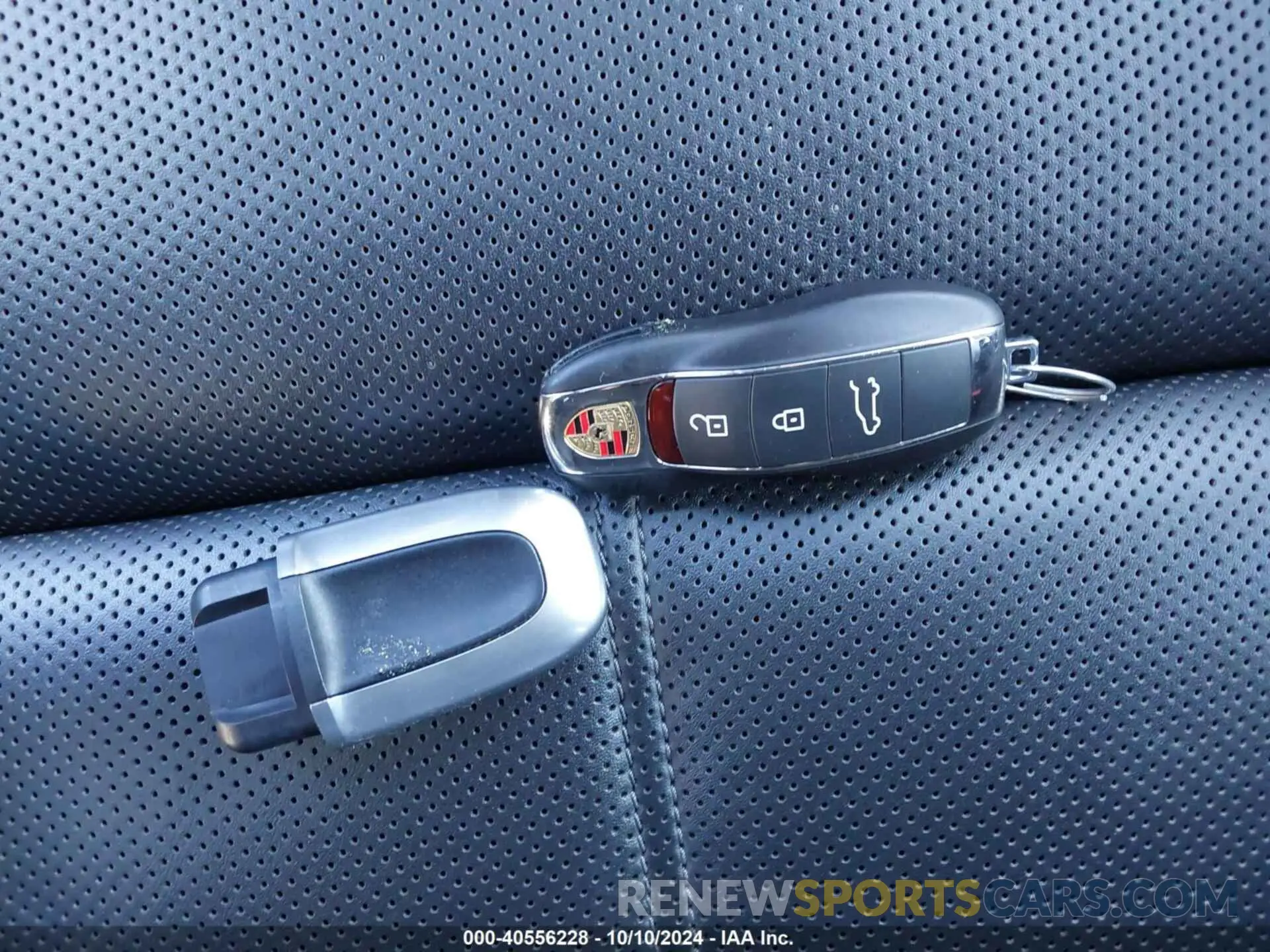 11 Photograph of a damaged car WP1AB2A59KLB30945 PORSCHE MACAN 2019