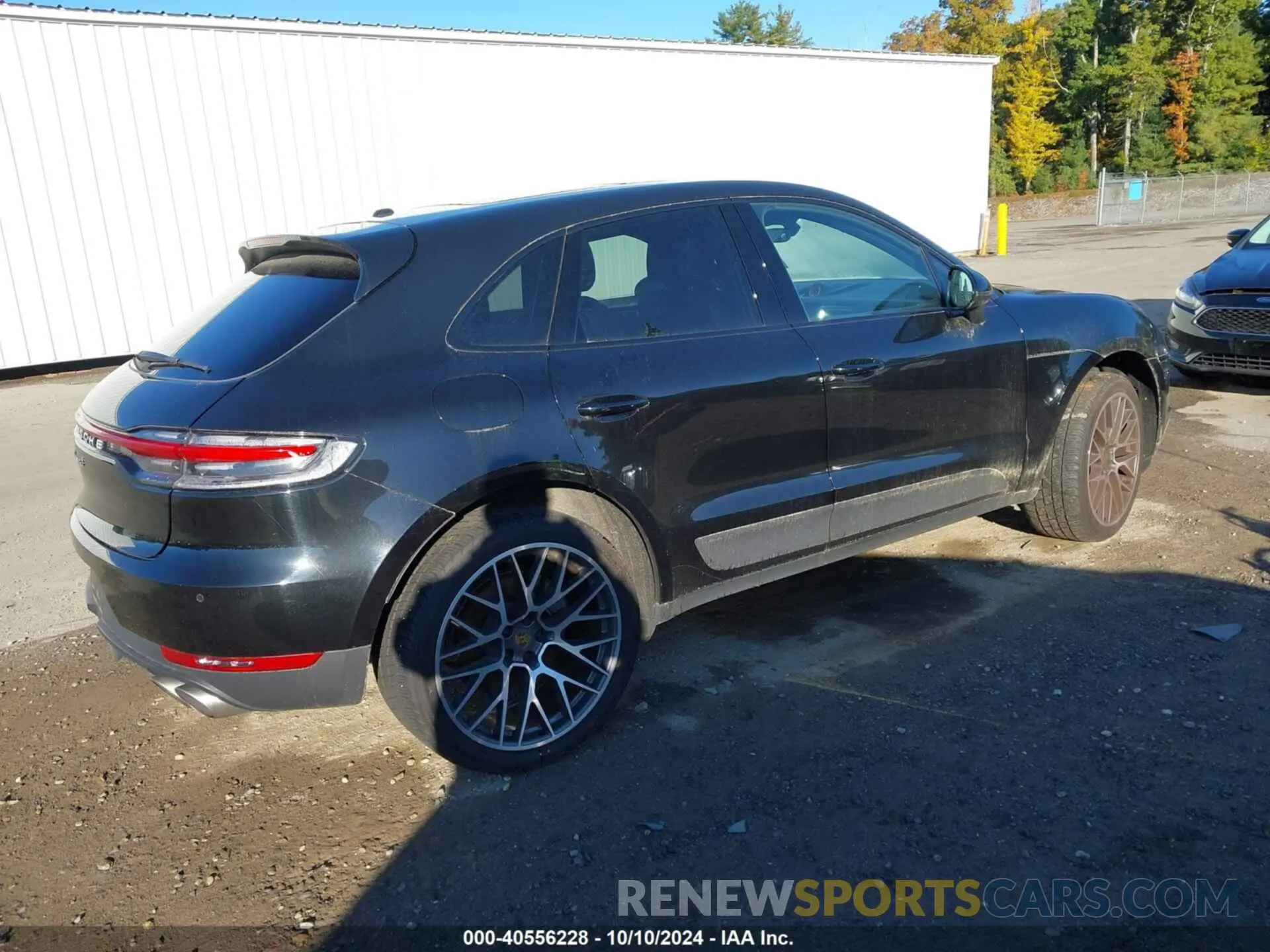 4 Photograph of a damaged car WP1AB2A59KLB30945 PORSCHE MACAN 2019
