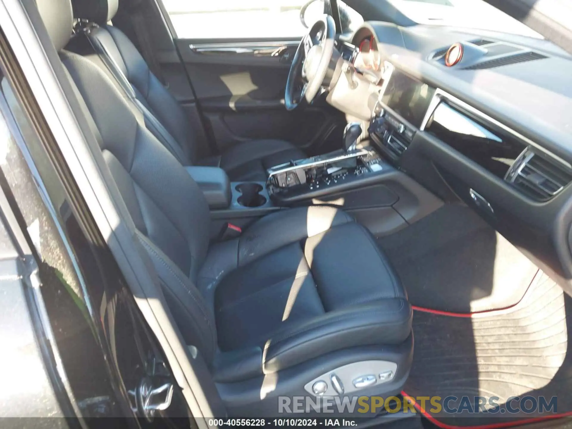 5 Photograph of a damaged car WP1AB2A59KLB30945 PORSCHE MACAN 2019