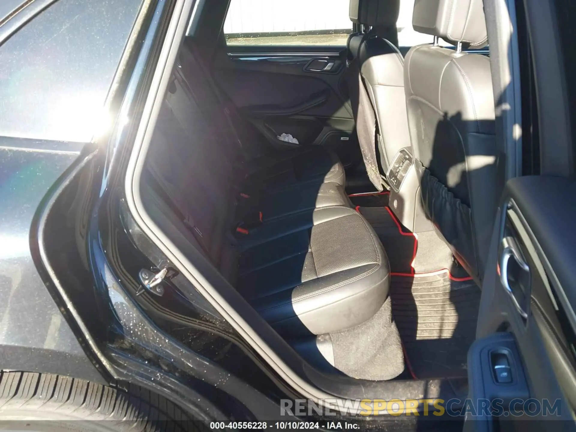 8 Photograph of a damaged car WP1AB2A59KLB30945 PORSCHE MACAN 2019