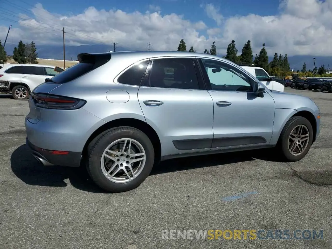 3 Photograph of a damaged car WP1AB2A59KLB31853 PORSCHE MACAN 2019