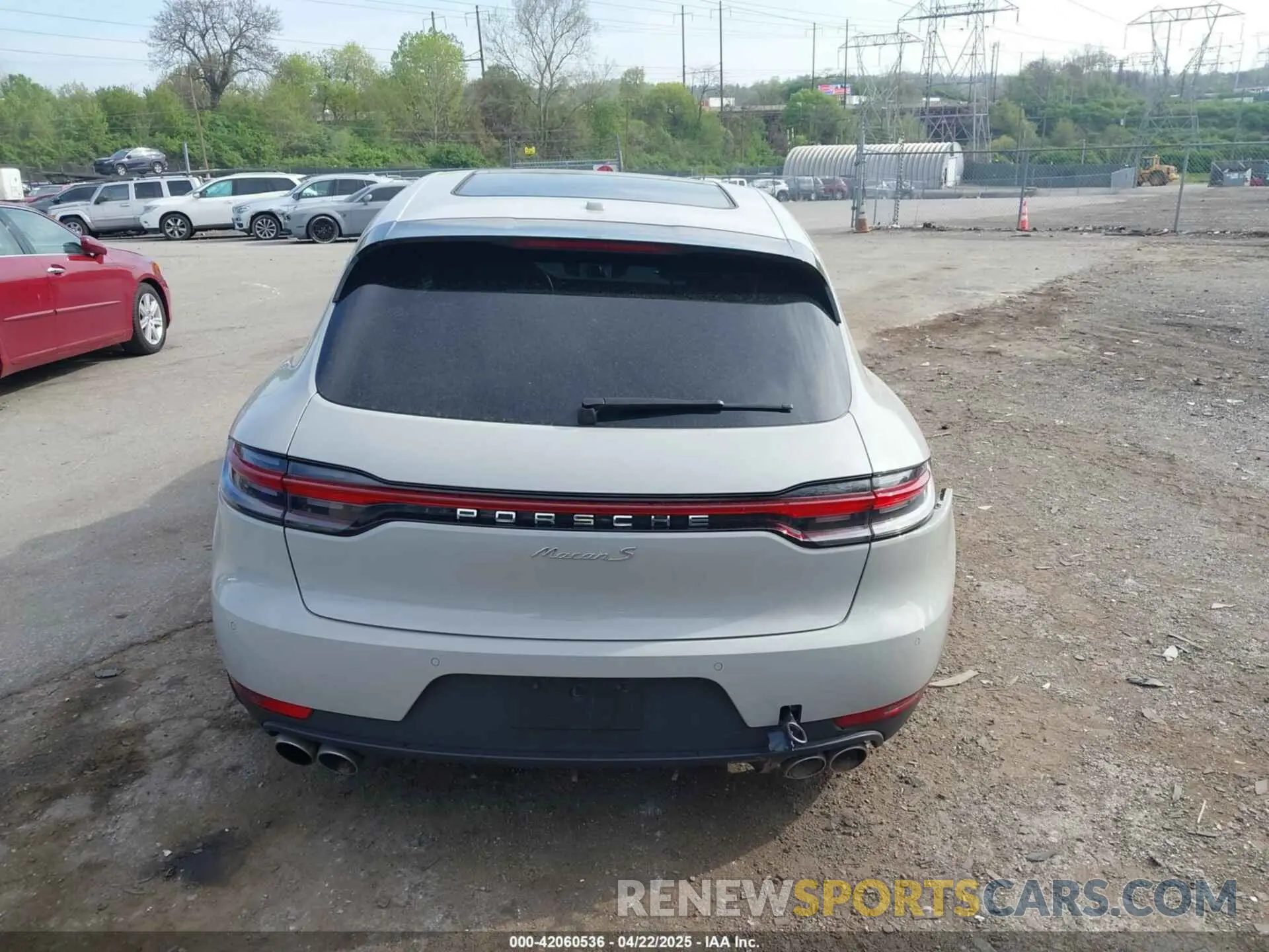16 Photograph of a damaged car WP1AB2A5XKLB32154 PORSCHE MACAN 2019
