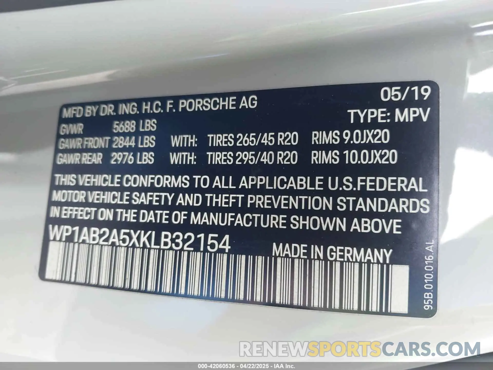 9 Photograph of a damaged car WP1AB2A5XKLB32154 PORSCHE MACAN 2019