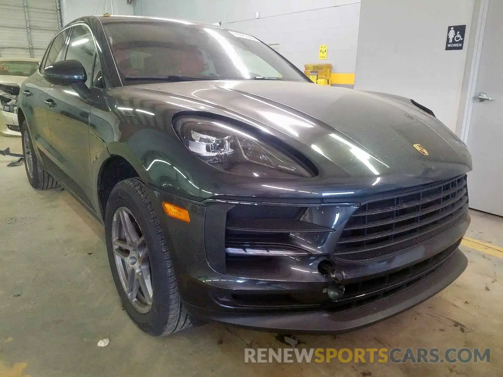 1 Photograph of a damaged car WP1AA2A51LLB00875 PORSCHE MACAN 2020