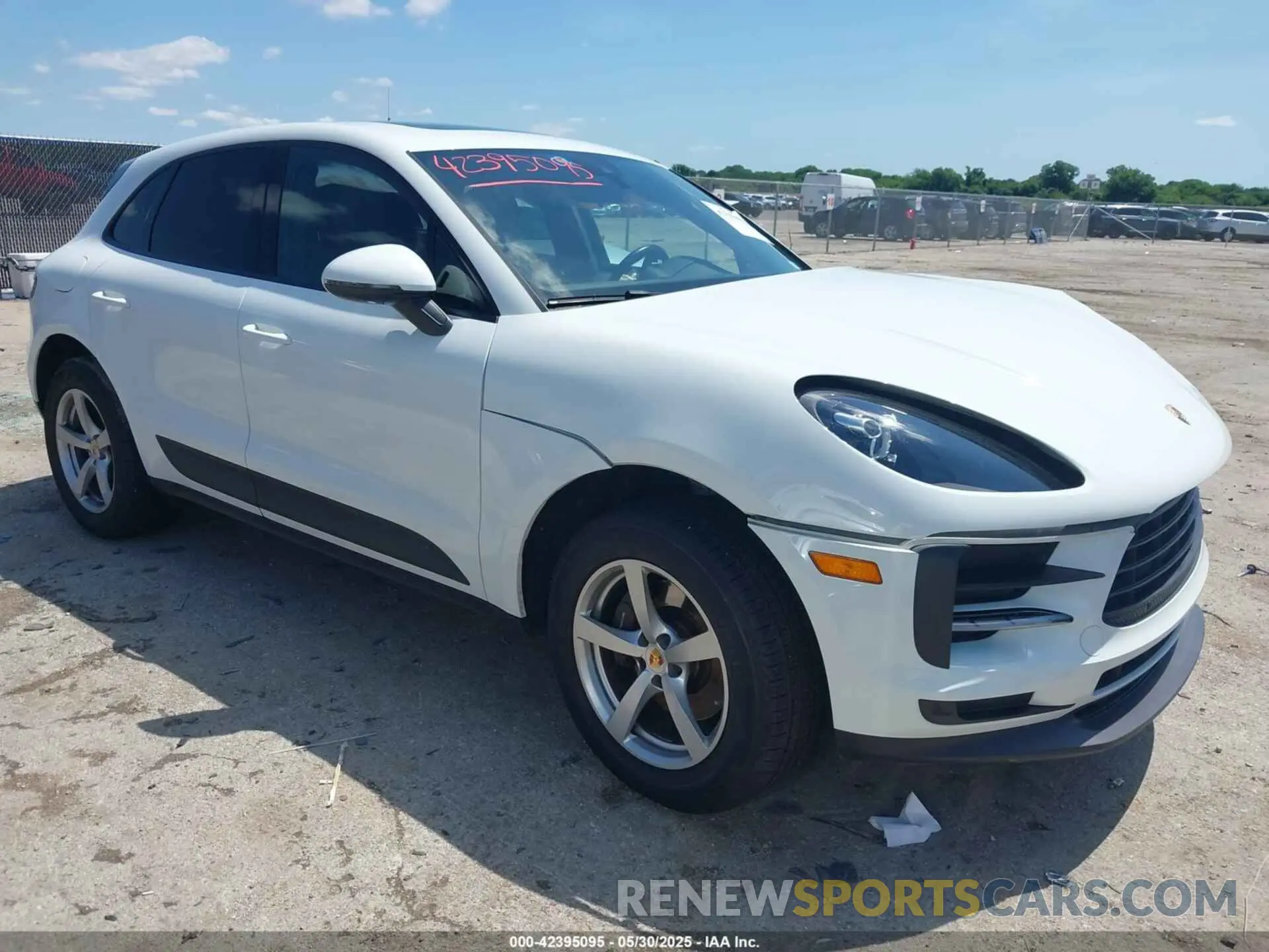 1 Photograph of a damaged car WP1AA2A51LLB08782 PORSCHE MACAN 2020